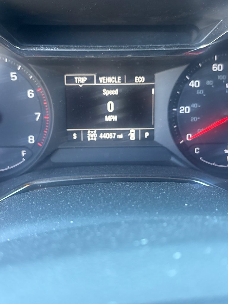 Used 2023 SUMMIT WHITE Chevrolet ACTIV image 3