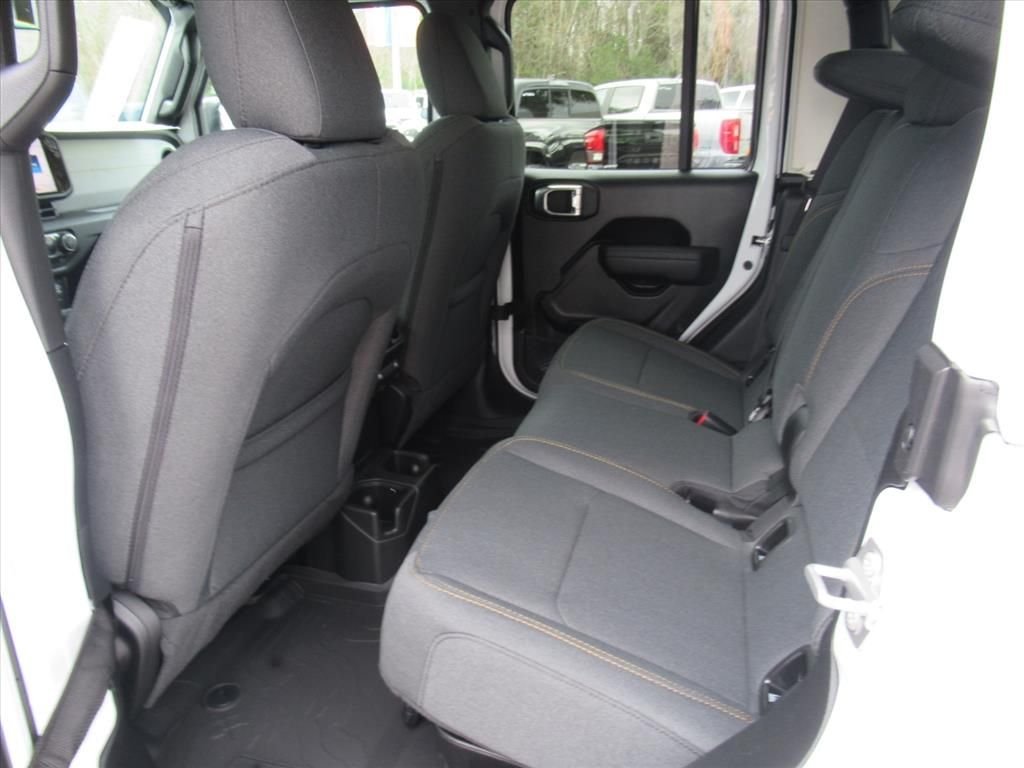 New 2026 Bright White Clear-Coat Exterior Paint Jeep Sport S image 26