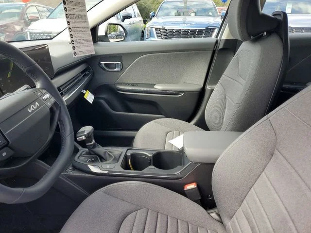 New 2025 Snow White Pearl Kia EX image 8