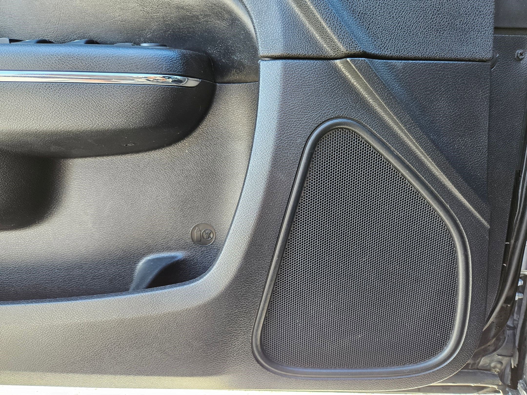 Used 2012 Pitch Black Dodge SE image 13