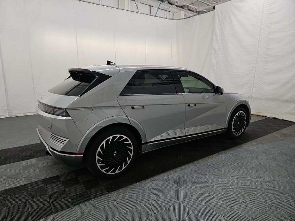 Used 2024 Gray Hyundai Limited image 4