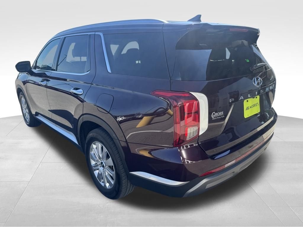 Used 2025 Red Hyundai SEL image 5
