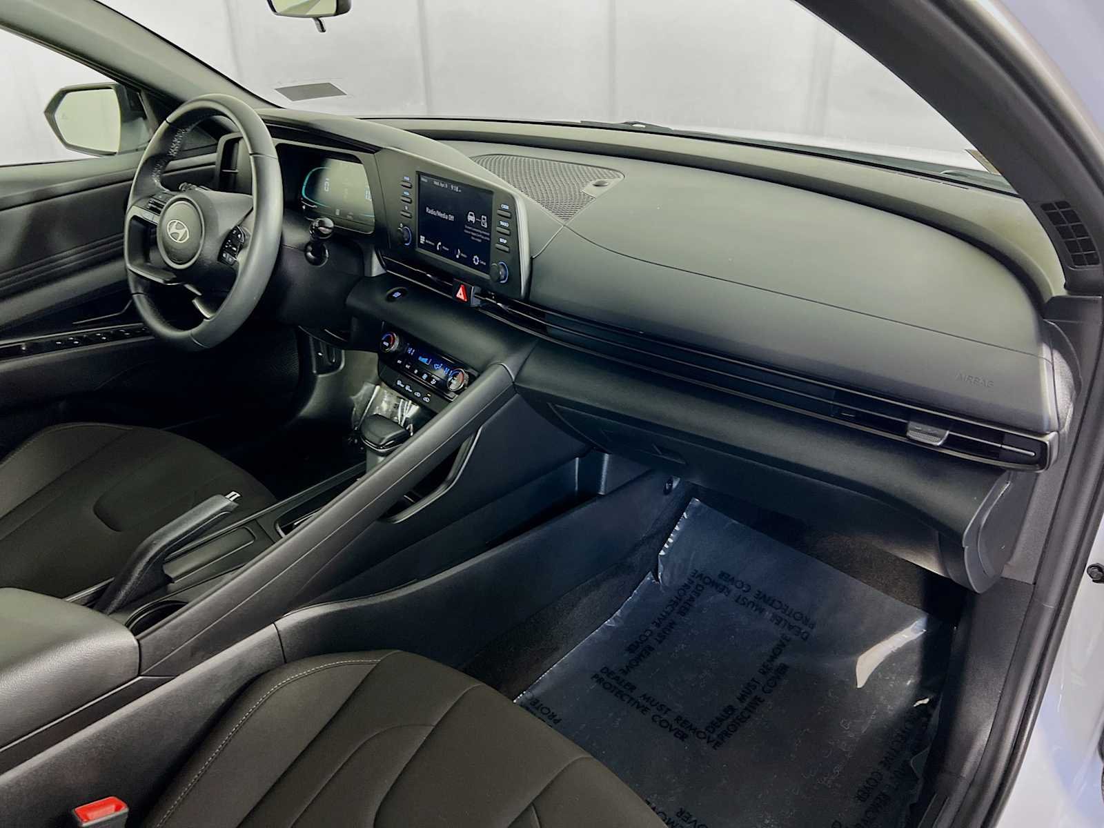 Used 2025 Serenity White Hyundai SEL Sport image 27