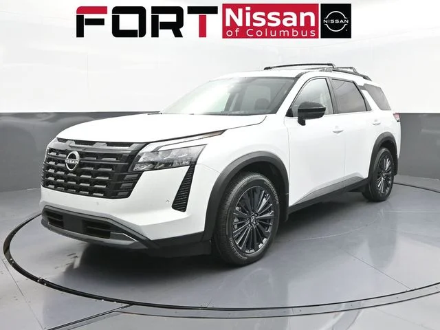 2026 Nissan Pathfinder SL 2WD's photo