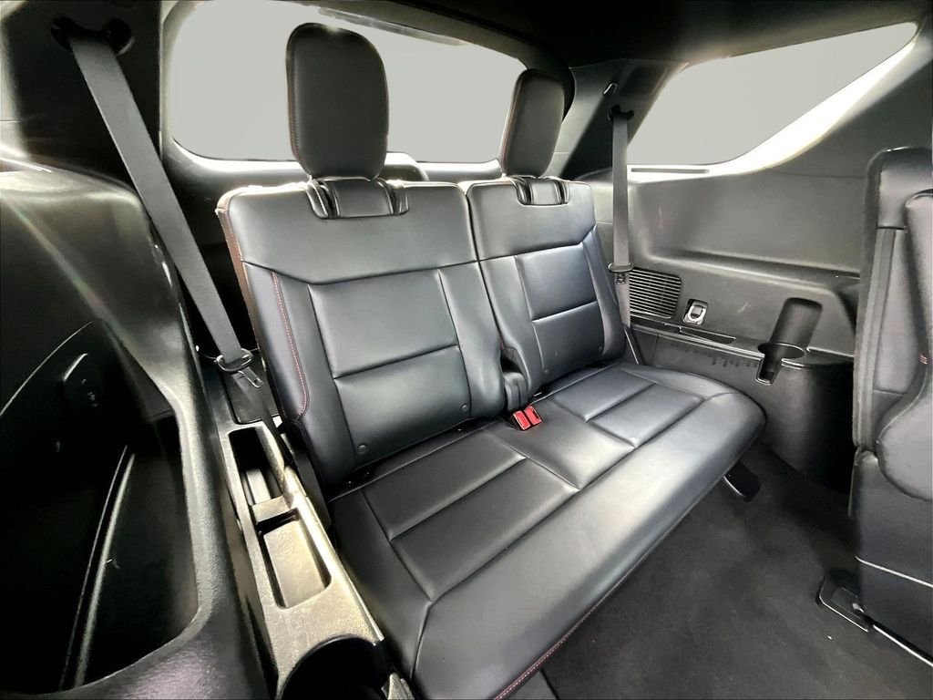 Used 2025 Gray Ford ST-Line image 27