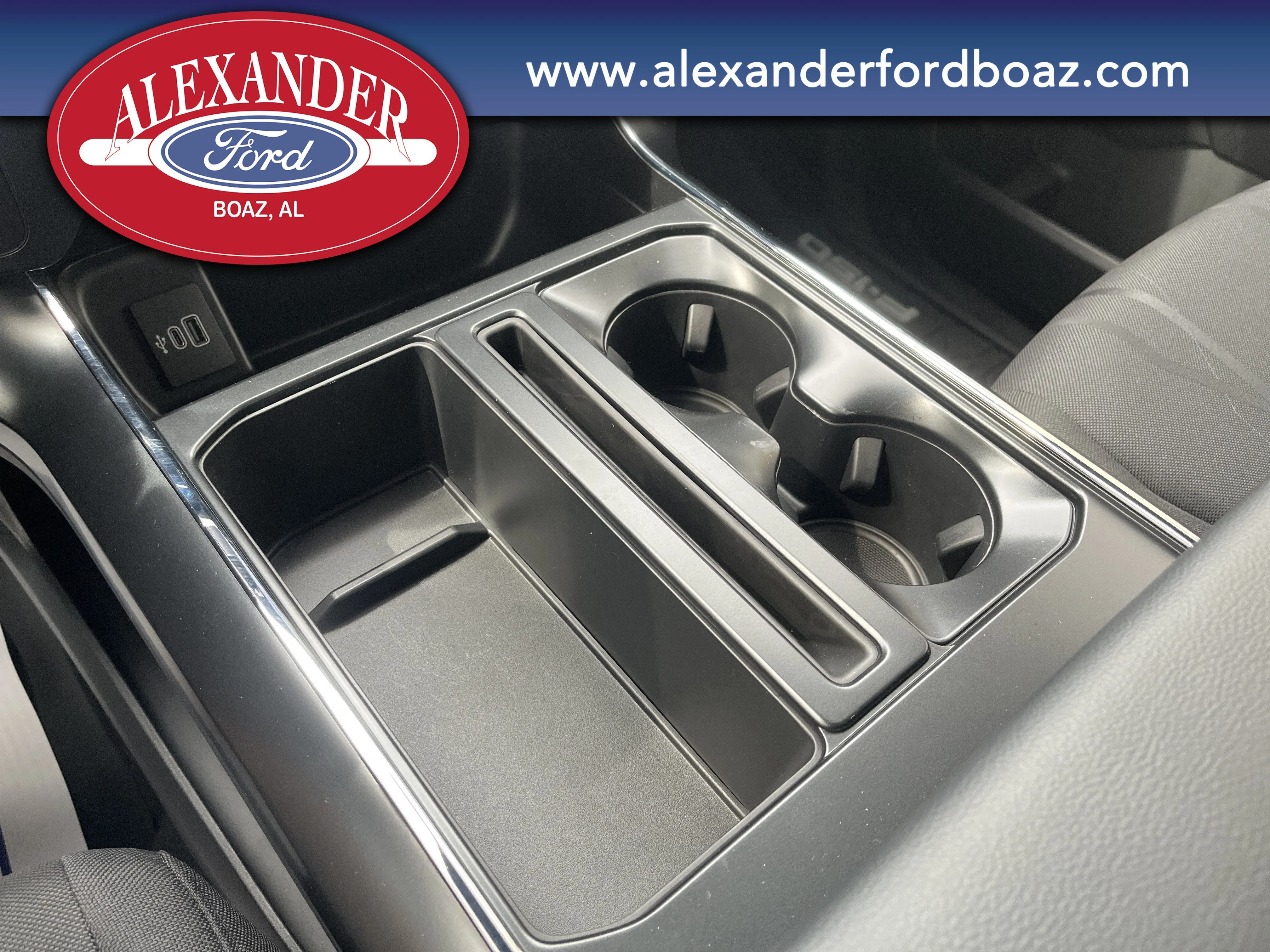 New 2026 Carbonized Gray Metallic Ford Lobo image 27