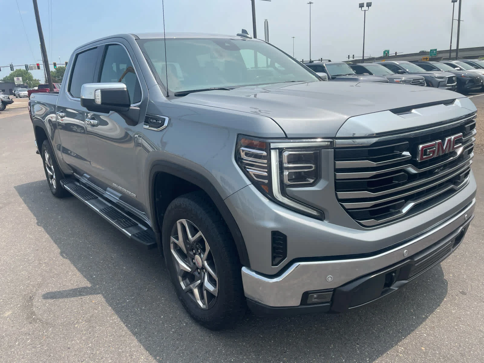 2024 GMC Sierra 1500 SLT