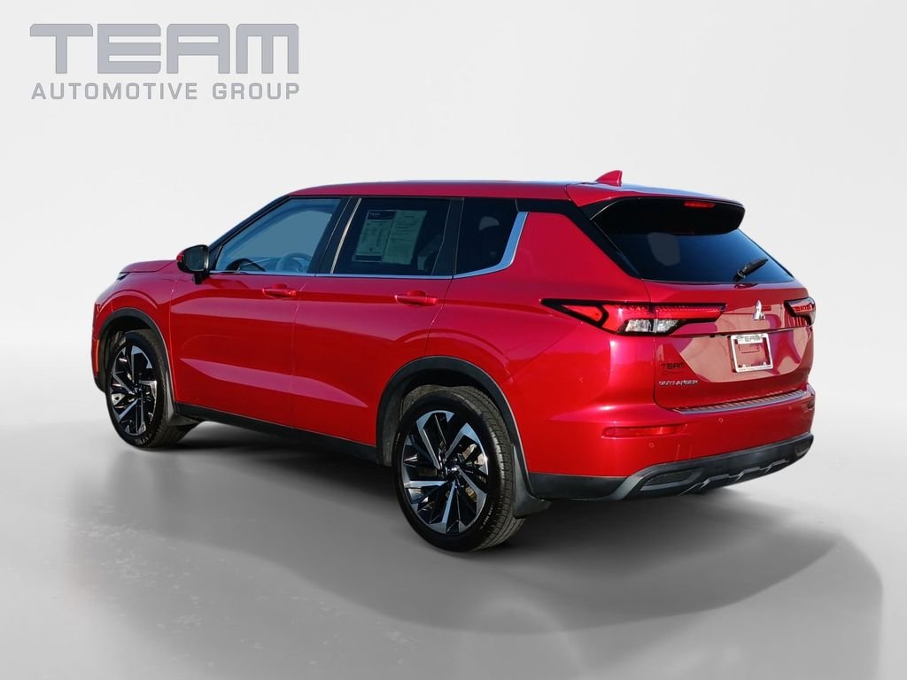 Used 2022 Red Mitsubishi ES image 5