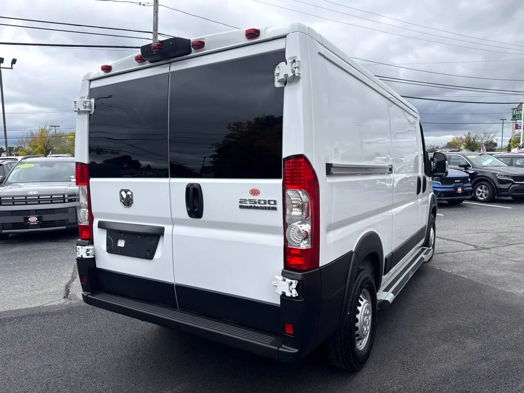 Used 2025 White Ram Base image 5