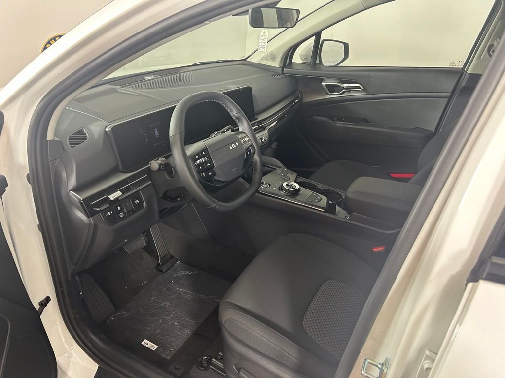 New 2027 White Kia S image 7