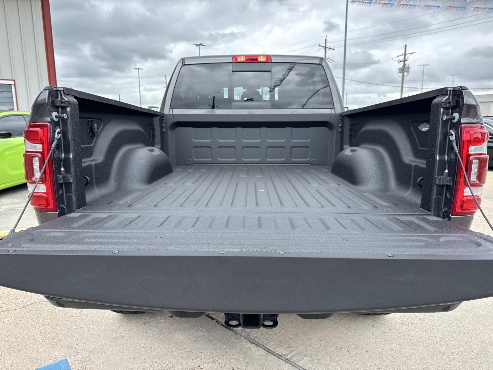 Used 2024 Granite Crystal Metallic Clearcoat Ram Laramie image 8