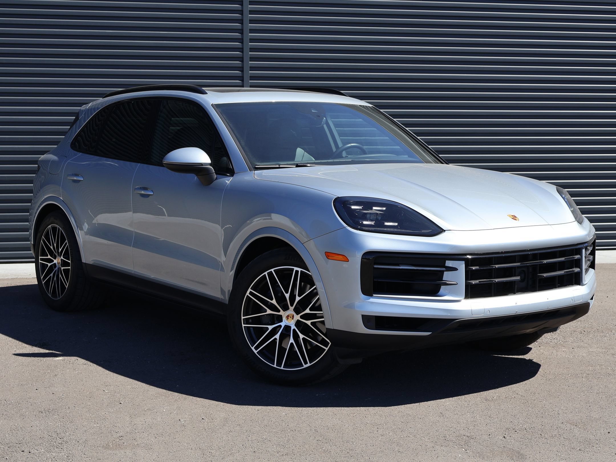 Used 2024 Dolomite Silver Metallic Porsche  image 7