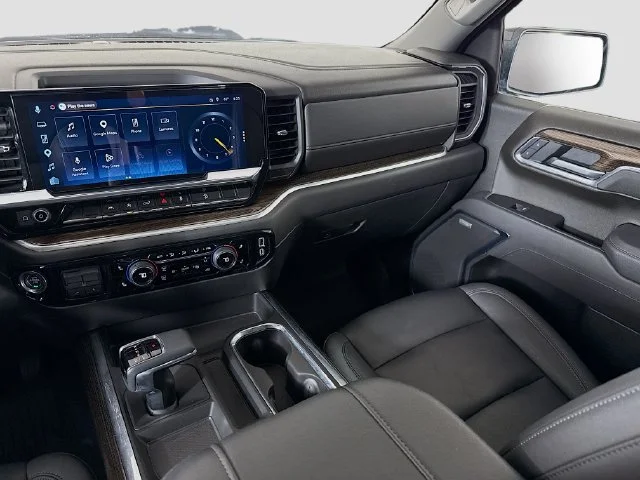 Used 2025 White Chevrolet LT Trail Boss image 25