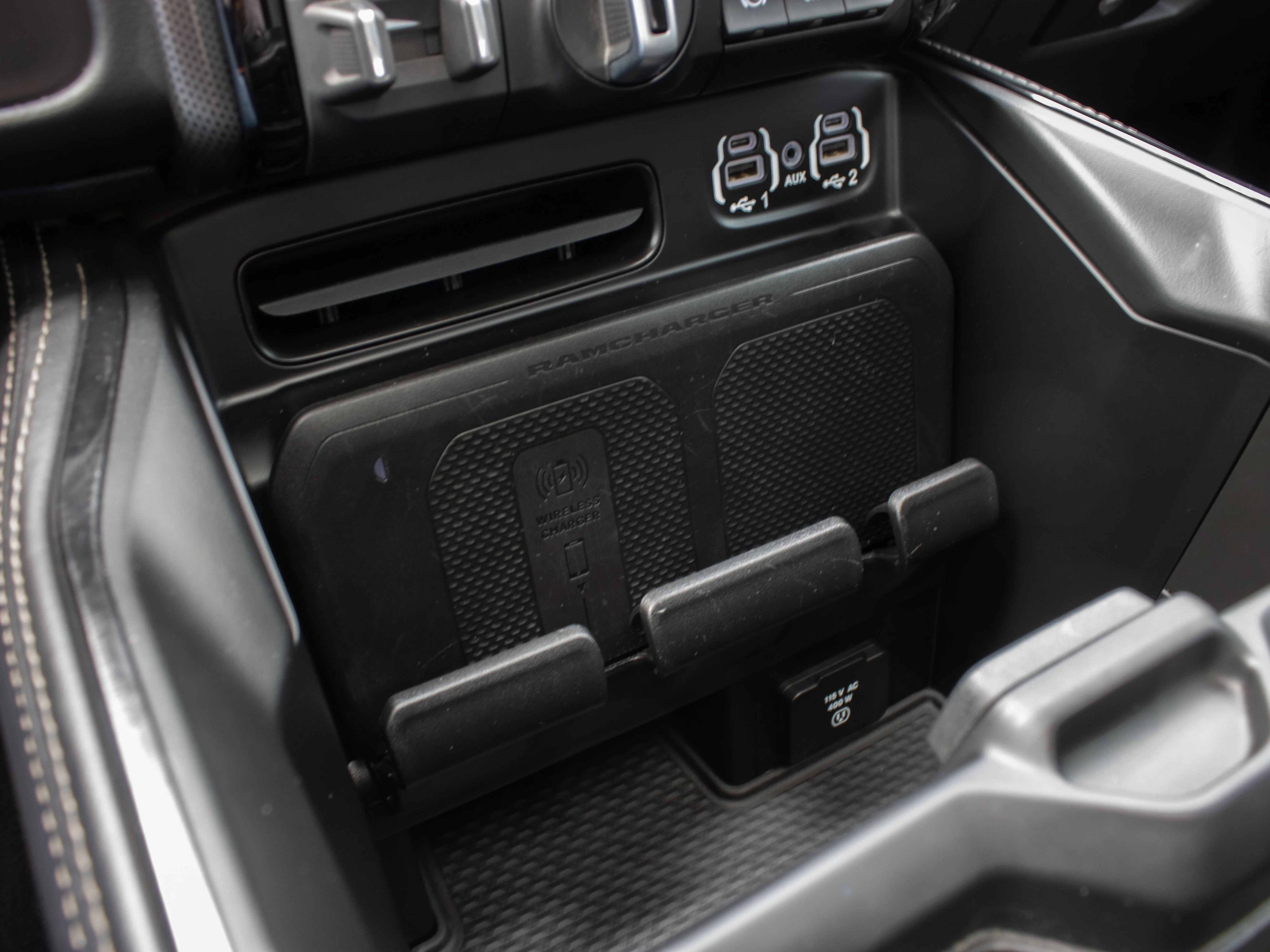 Used 2023 Black RAM Limited*Dually | 6.7L Cummins HO | 4.10 Rear Axle | 5th Wheel & Gooseneck Prep | image 28