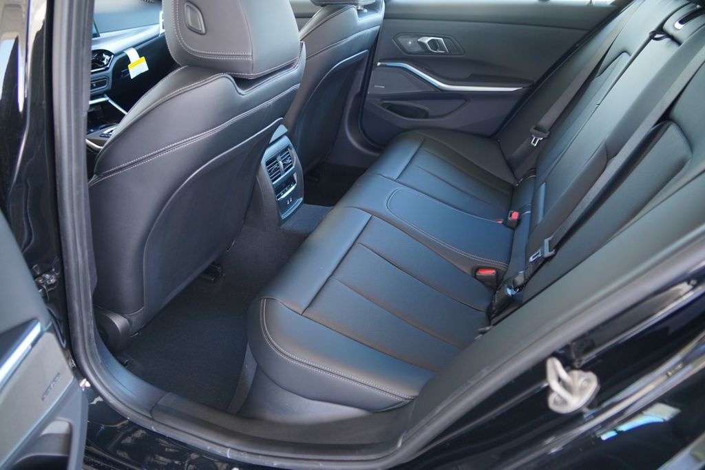New 2026 Black Sapphire Metallic BMW 330i xDrive image 28