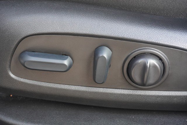 Used 2022 BLUE Chevrolet LT image 18