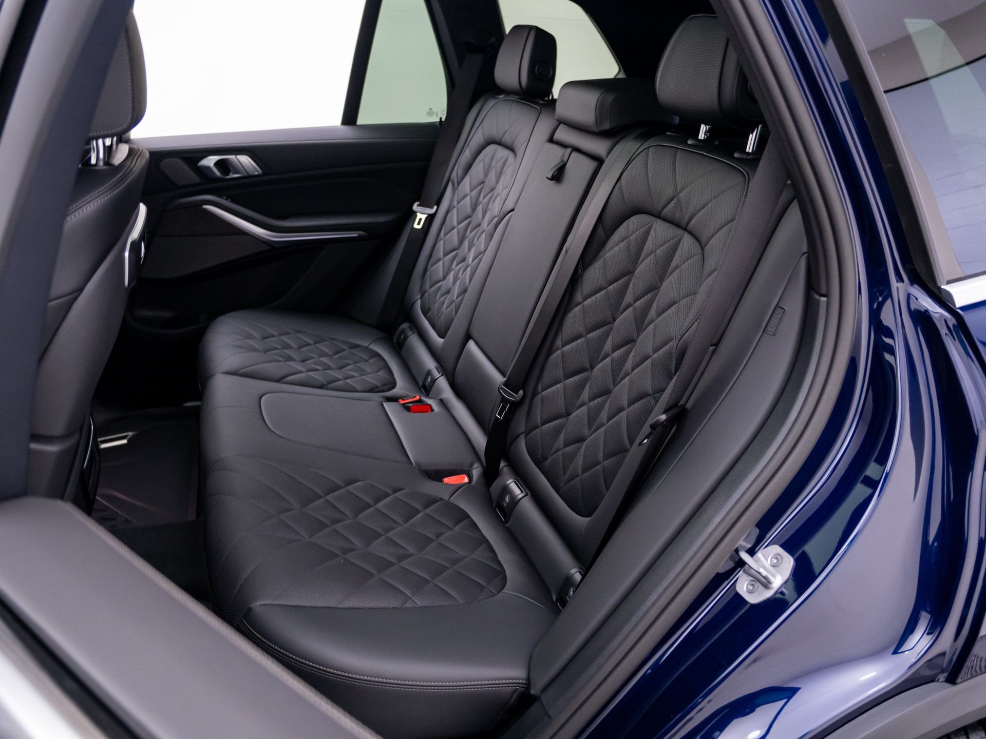 New 2026 Tanzanite Blue II Metallic BMW xDrive40i image 18