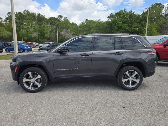 New 2026 Baltic Gray Metallic Clear-Coat Exterior Paint Jeep Limited image 6