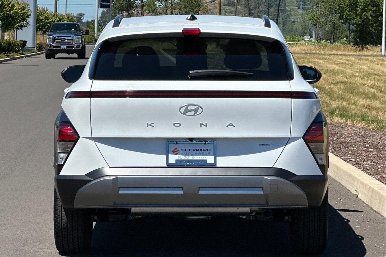 New 2026 White Hyundai SEL Premium AWD image 4