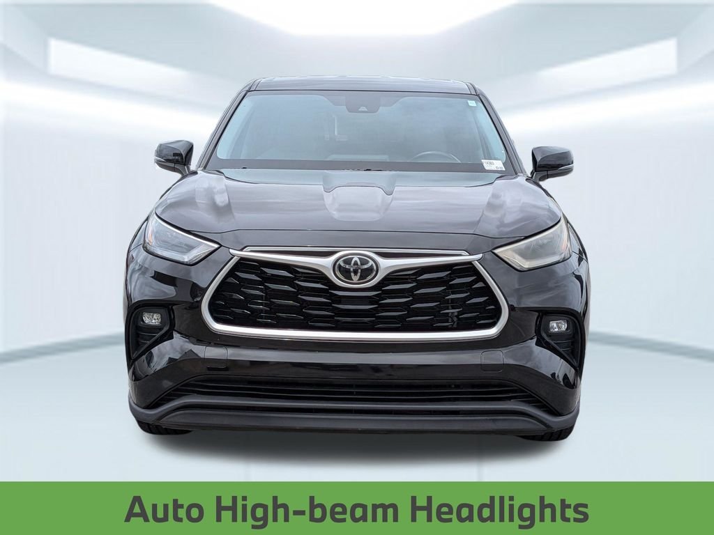 Used 2022 Brown Toyota LE image 11