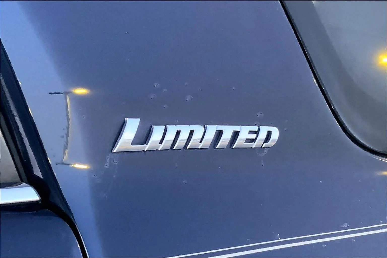 Used 2015 Nautical Blue Pearl Toyota Limited image 9