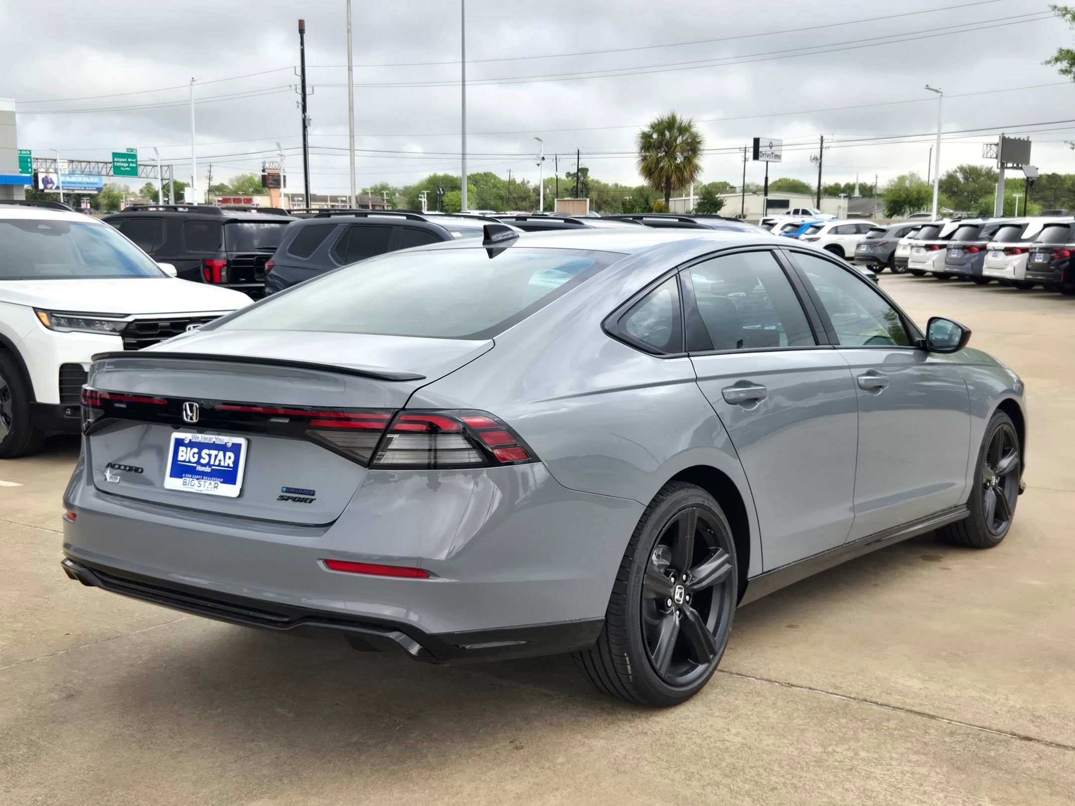 New 2026 Urban Gray Pearl Honda Sport-L image 4