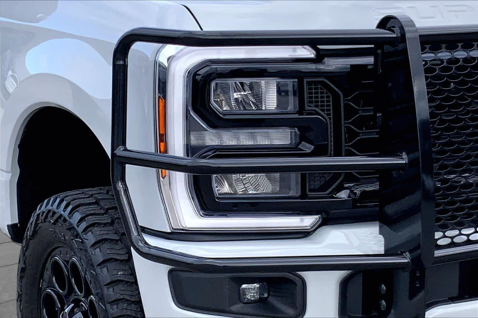 Used 2026 Avalanche Ford XLT image 24