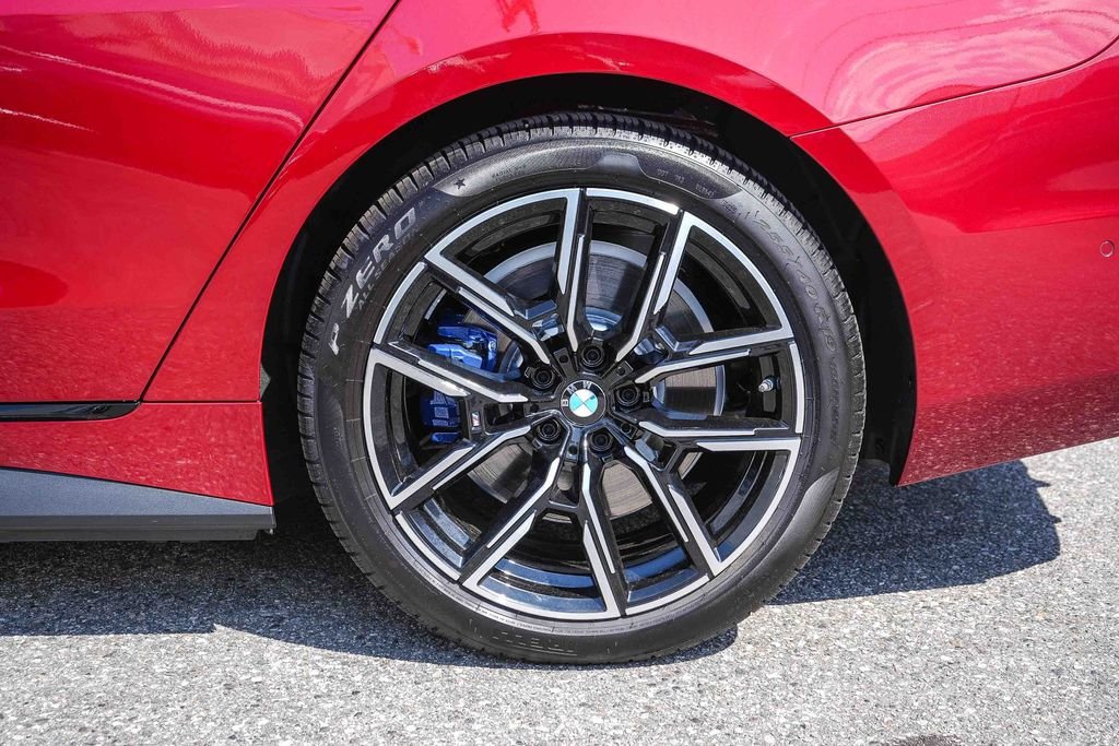 Used 2026 Vegas Red Metallic BMW M60 image 8