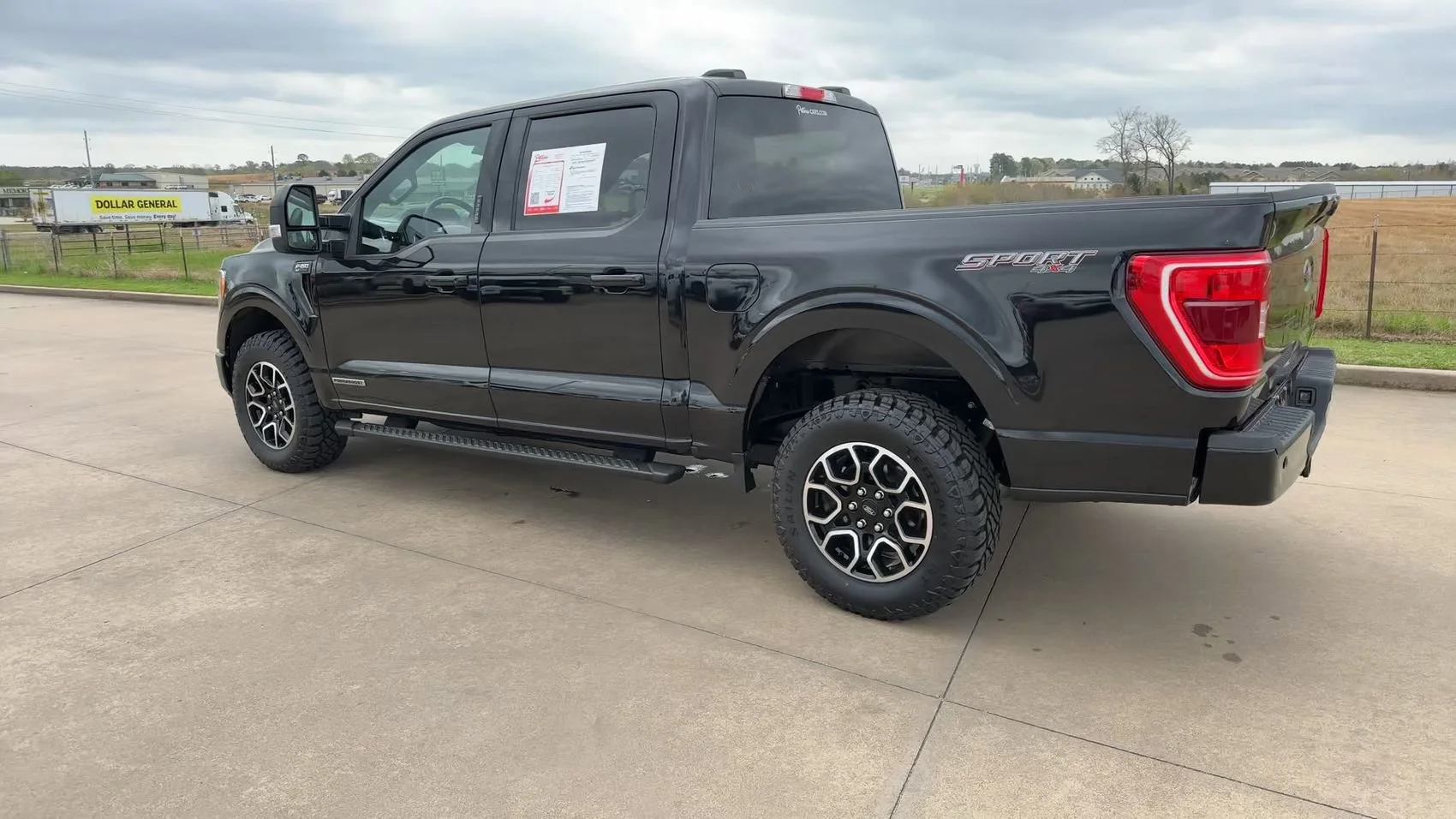 Used 2023 Black Metallic Ford XLT image 7