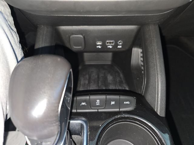 Used 2021 White Chevrolet LT image 21