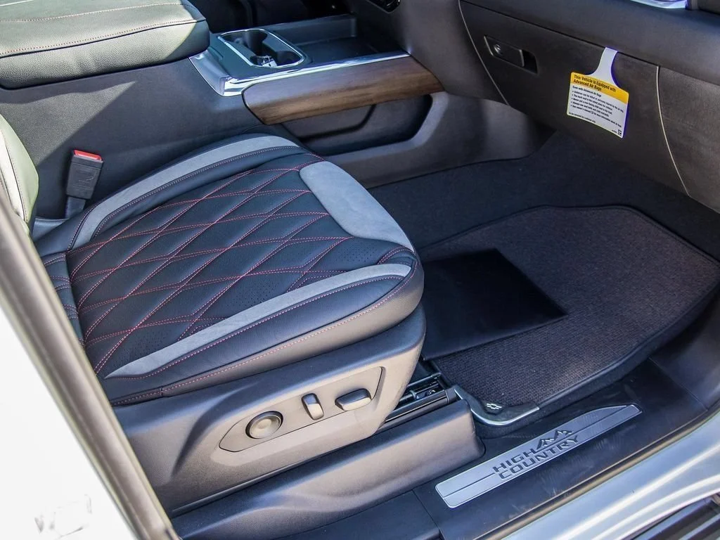 2025 Chevrolet Silverado 3500 HD High Country - Photo 21