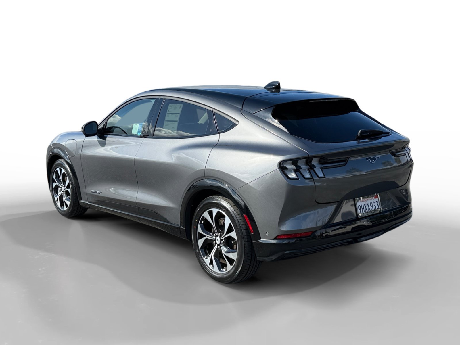 Used 2023 Gray Metallic Ford Premium image 3