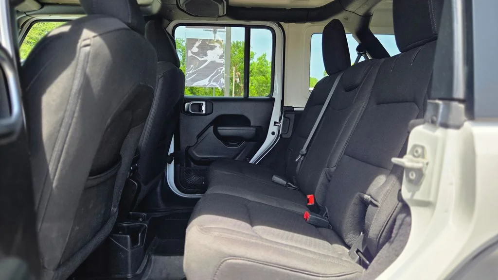 Used 2022 White Jeep Unlimited Willys image 28