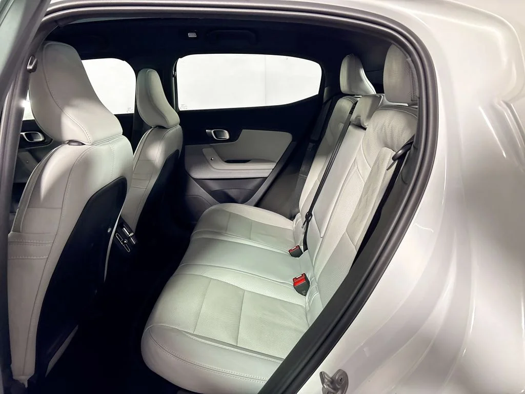 Used 2024 White Polestar Long Range Dual Motor image 21