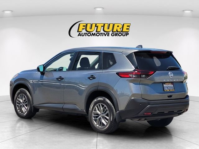 Used 2021 Gray Nissan S image 7