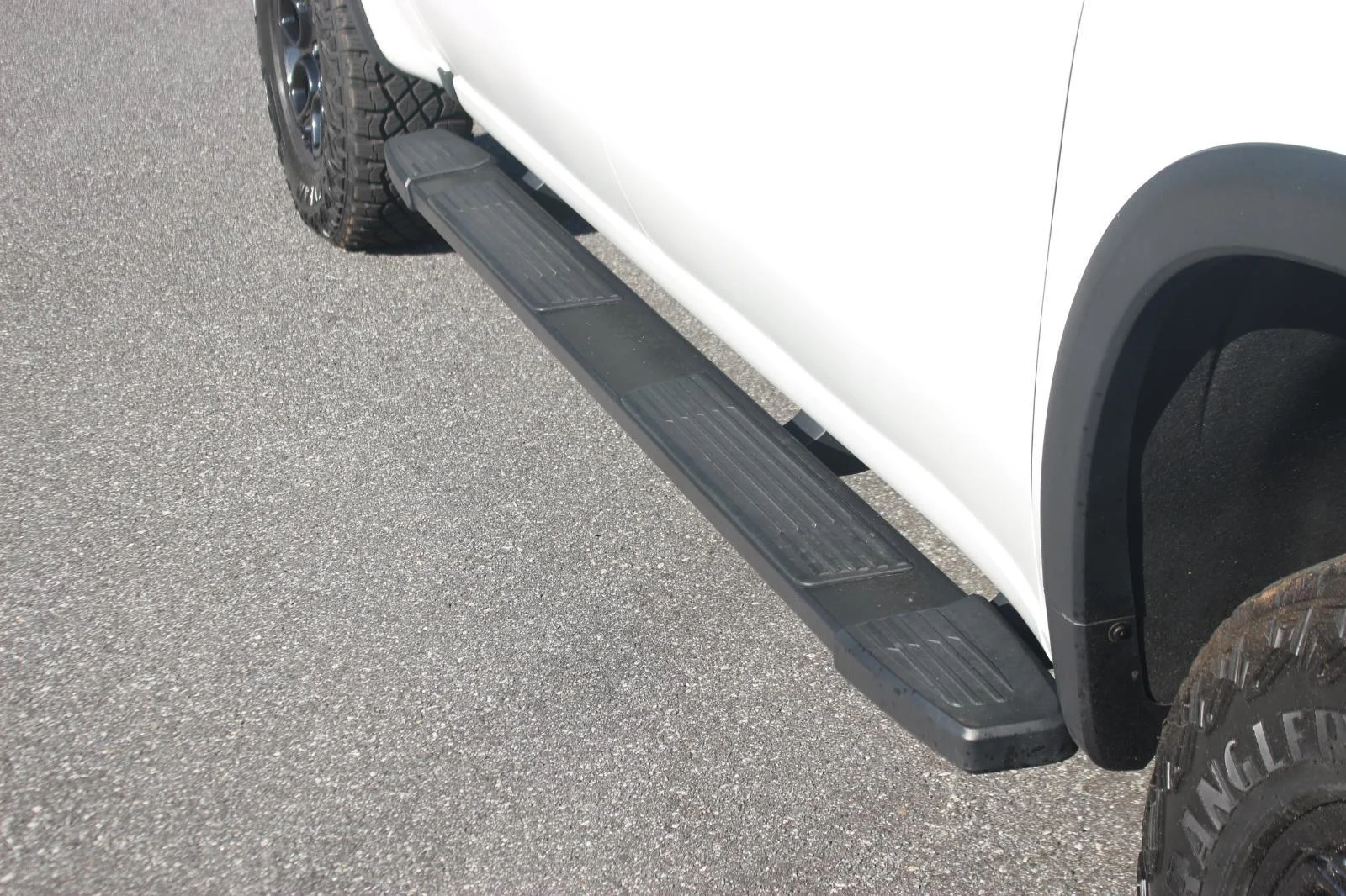 Used 2024 Summit White Chevrolet ZR2 image 11