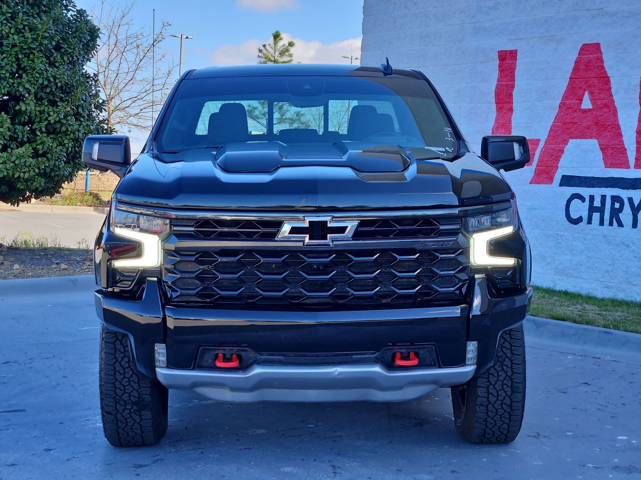 Used 2024 Chevrolet Silverado 1500 ZR2 with VIN 3GCUDHEL3RG161359 for sale in Little Rock