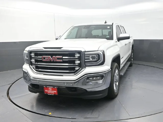 Used 2018 White GMC SLT image 2
