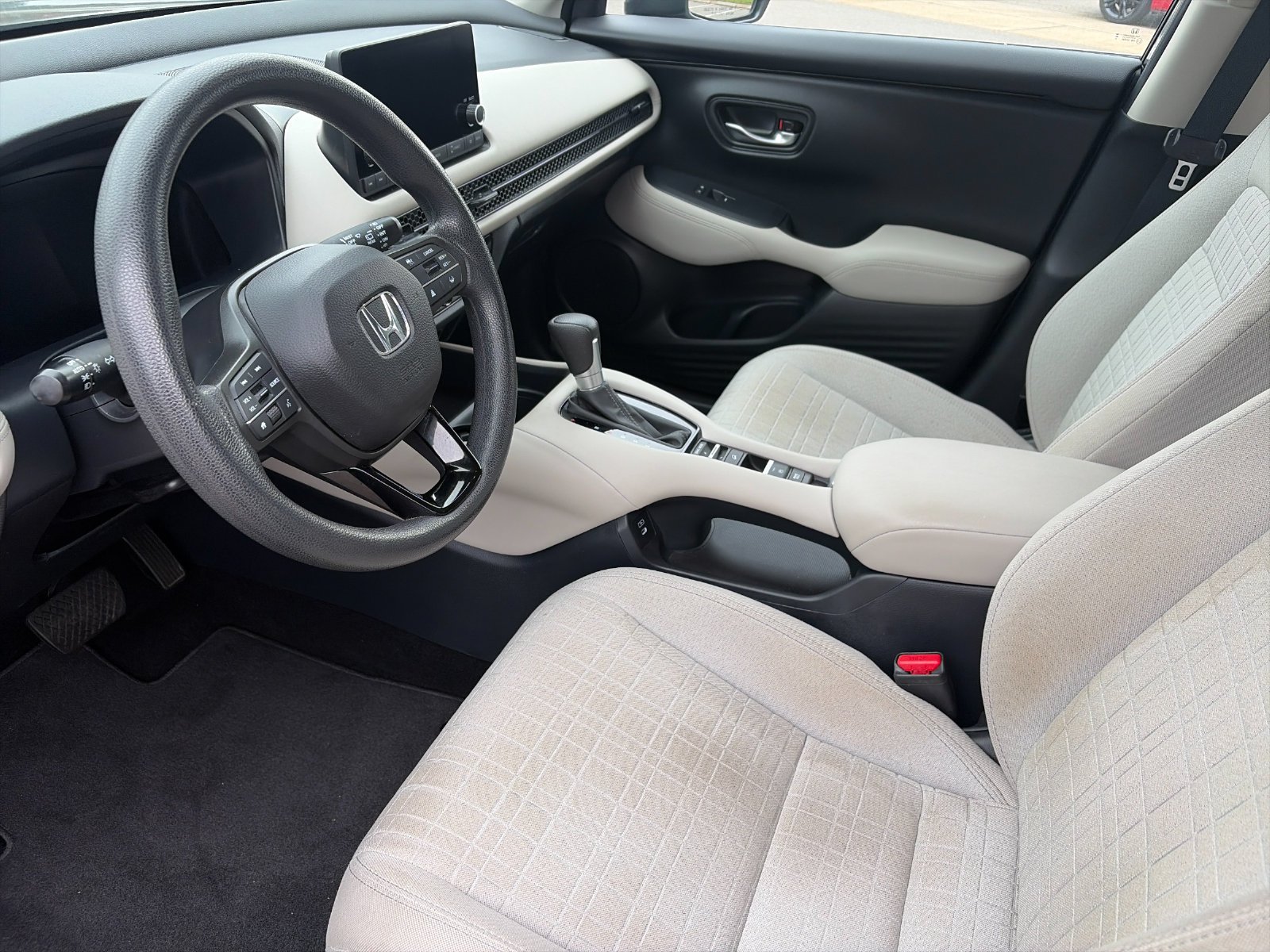 Used 2024 Modern Steel Metallic Honda LX image 11