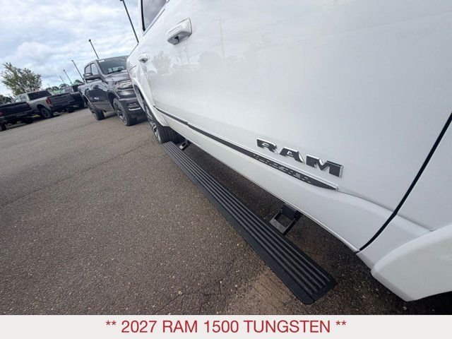 New 2027 Ivory White Tri-Coat Pearl-Coat Exterior Paint RAM Tungsten image 10