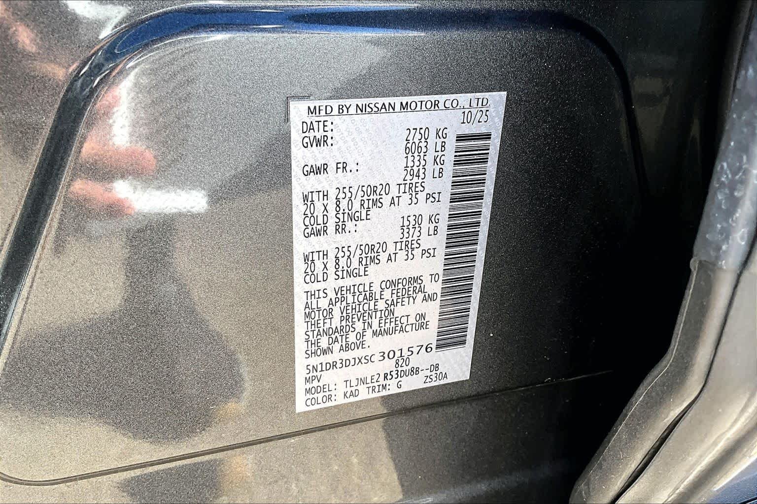 Used 2025 Gun Metallic Nissan Platinum image 37