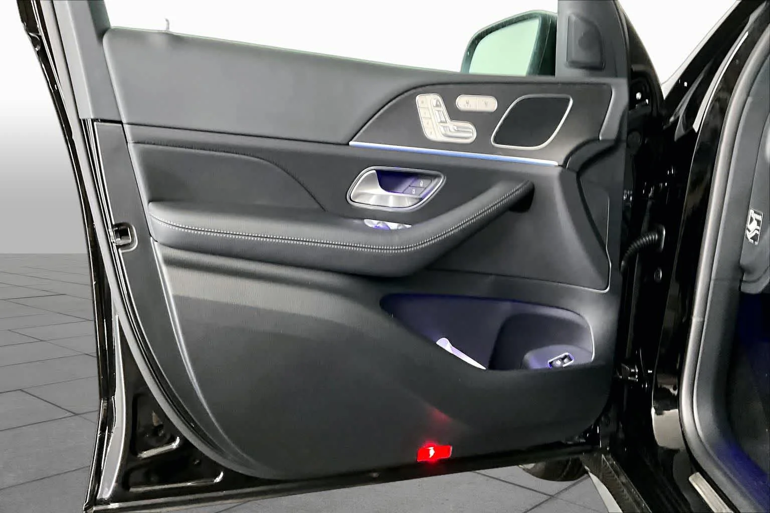 New 2026 Obsidian Black Metallic Mercedes-Benz GLE 350 image 12