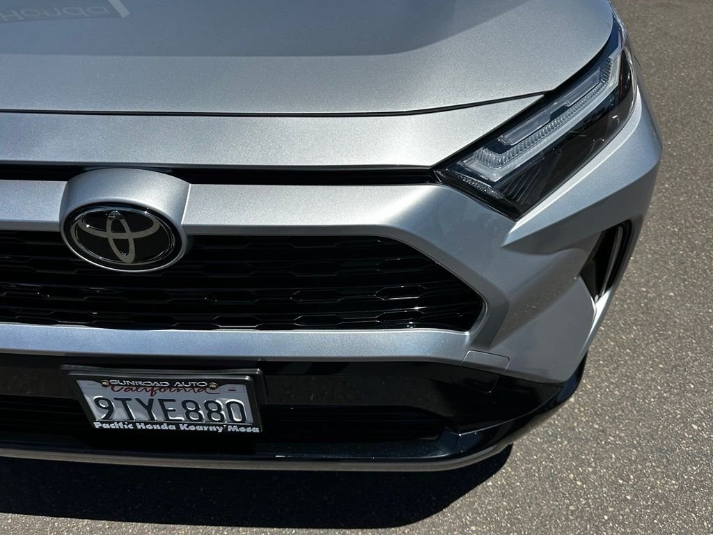 Used 2025 Silver Toyota XSE image 5