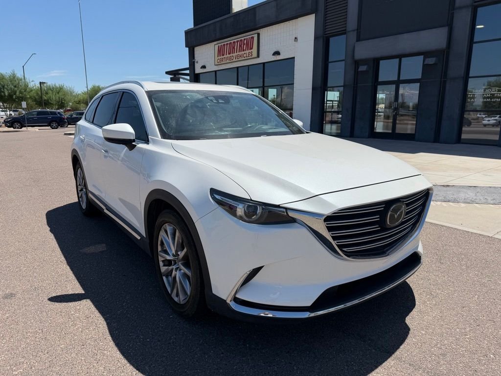 Used 2017 White Mazda Signature image 1