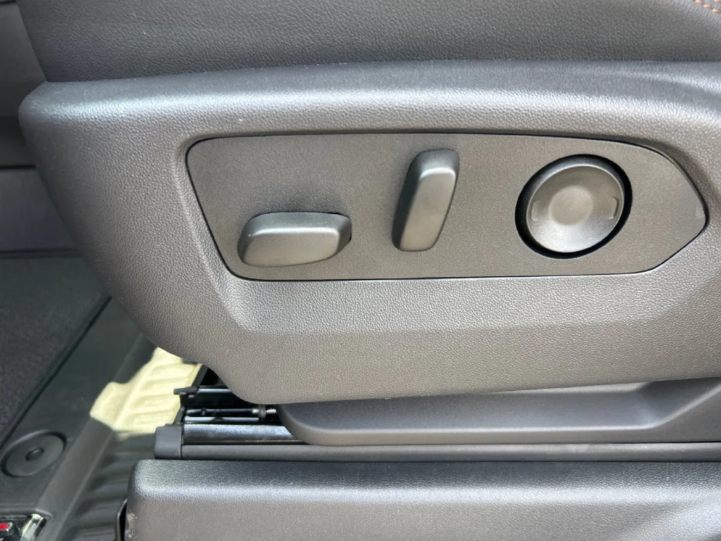 2026 GMC Sierra 1500 AT4 - Photo 18