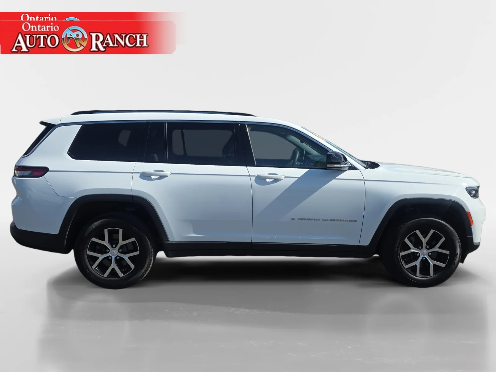 Used 2023 Bright White Clearcoat Jeep Limited image 6