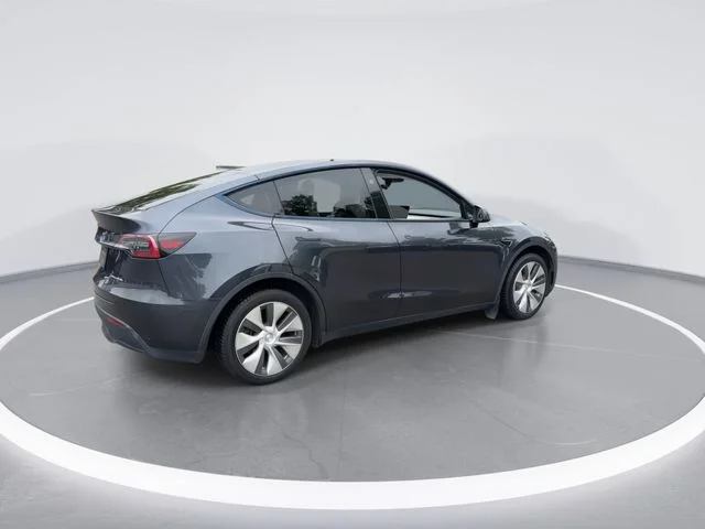 Used 2024  Tesla Long Range image 8