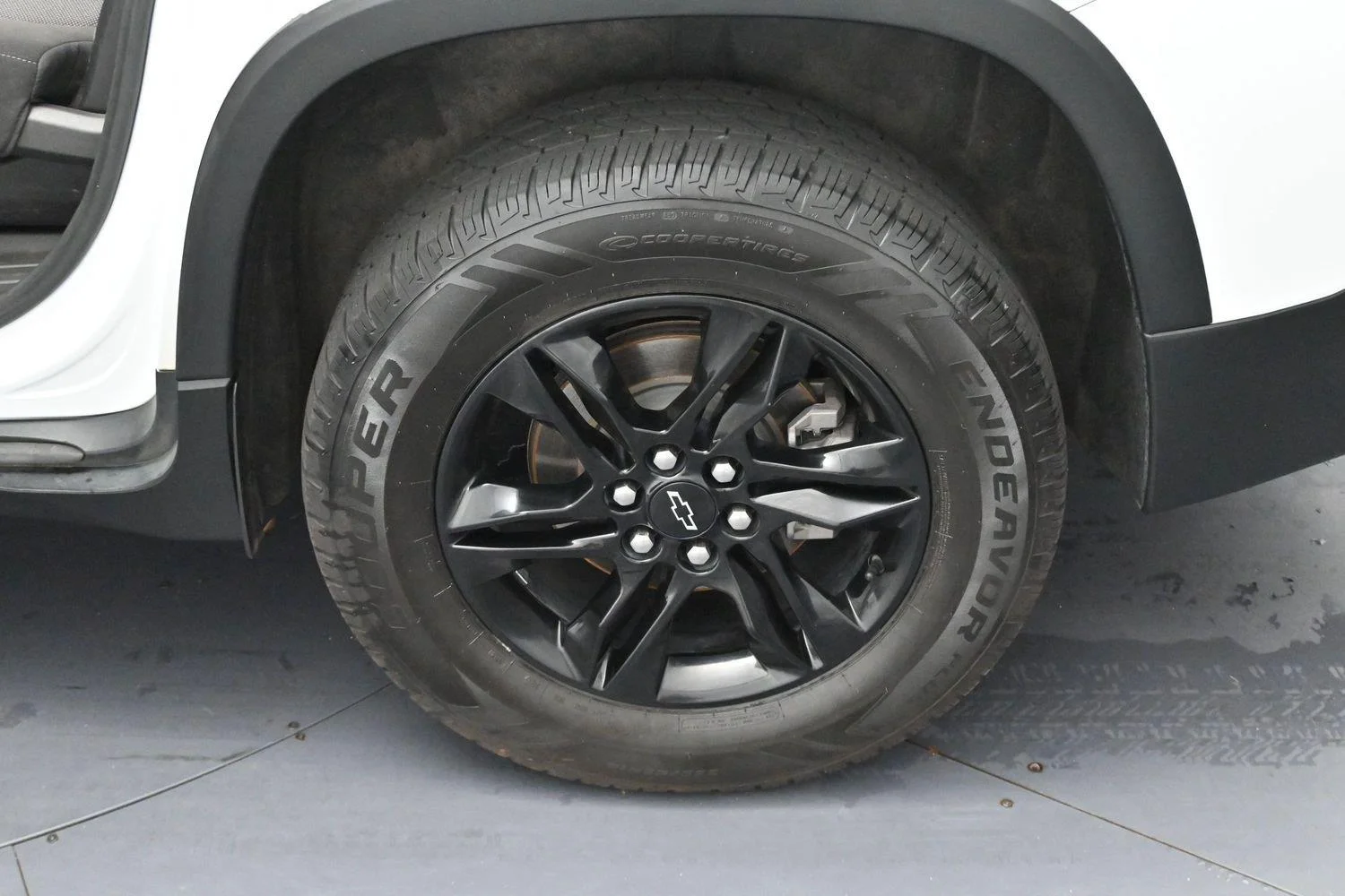 Used 2022 Summit White Chevrolet LT Cloth image 32