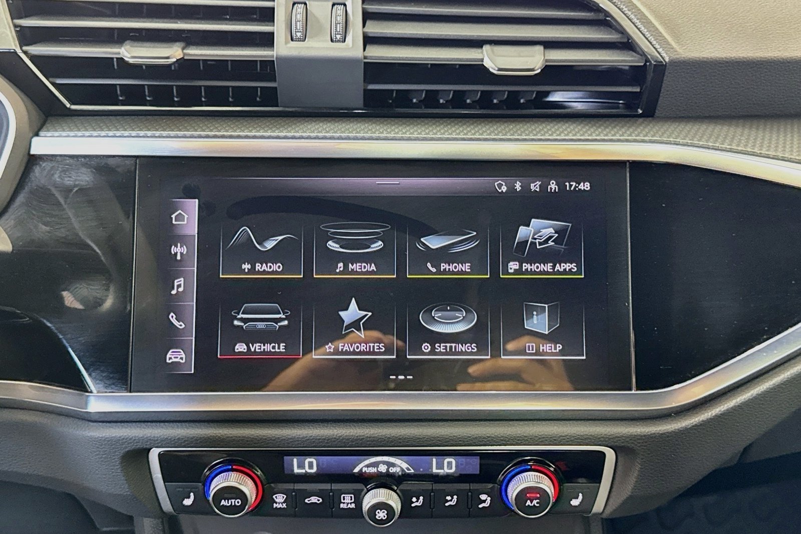 Used 2025  Audi S line Premium image 13