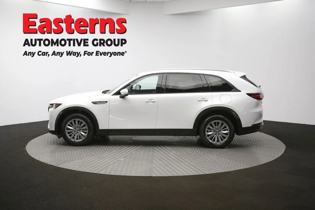 Used 2024 White Mazda Preferred image 63